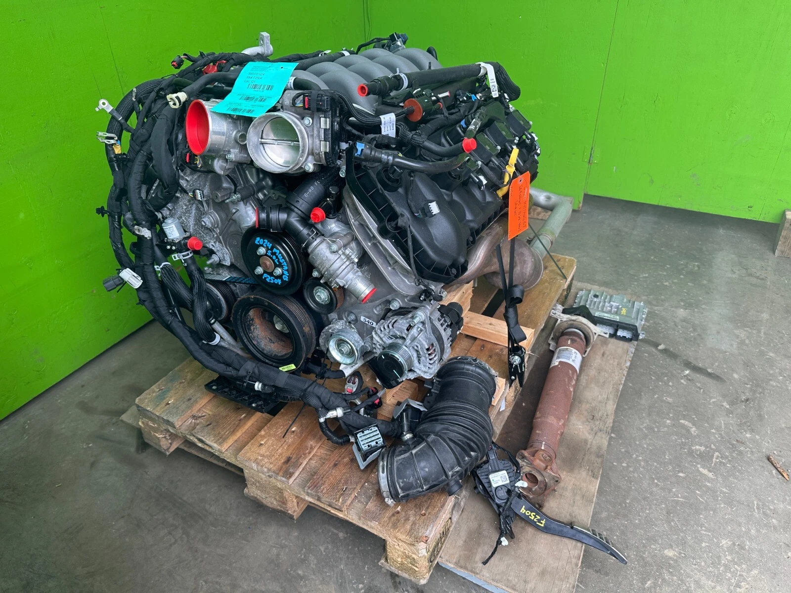 24 25 FORD MUSTANG GT GEN 4 COYOTE 5.0 W/ 10 SP AUTOMATIC ENGINE TRANS SWAP 8K - Image 12