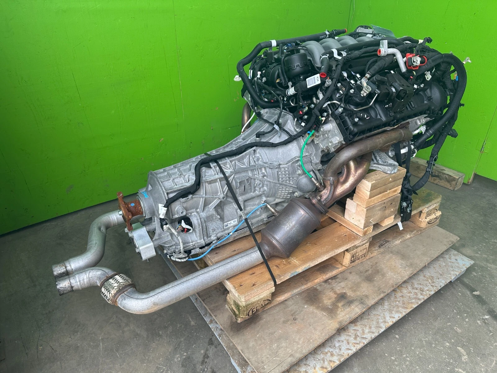 24 25 FORD MUSTANG GT GEN 4 COYOTE 5.0 W/ 10 SP AUTOMATIC ENGINE TRANS SWAP 8K - Image 3