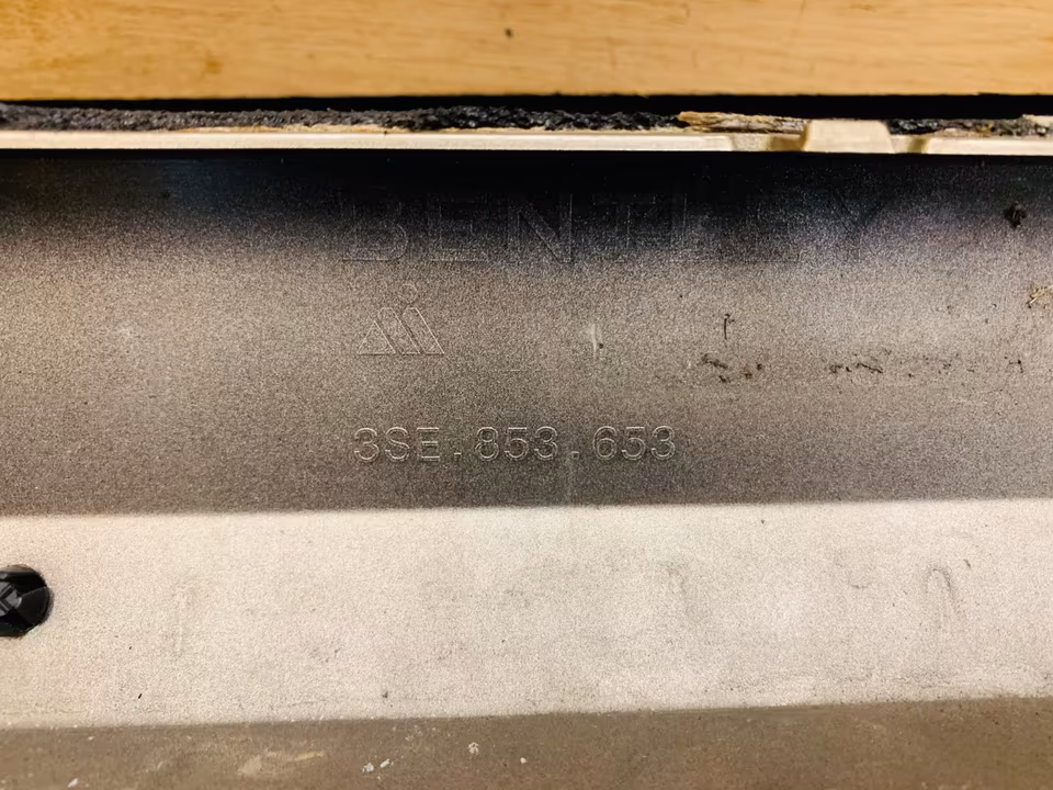 Bentley Flying Spur Front Bumper Grille 3SE807093 - Image 3