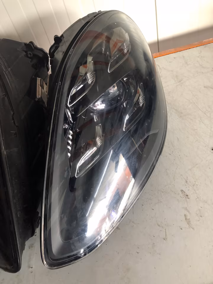 PORSCHE PANAMERA 971 PDLS HEADLIGHT 971941036J,971941035J - Image 2