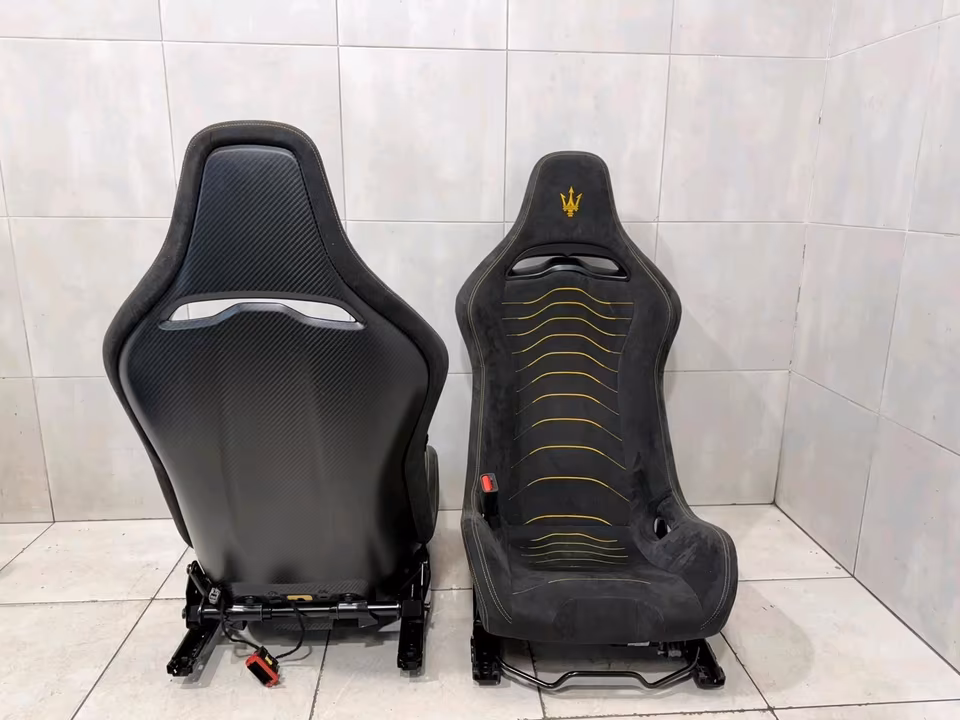 MASERATI MC20 CARBON SEATS