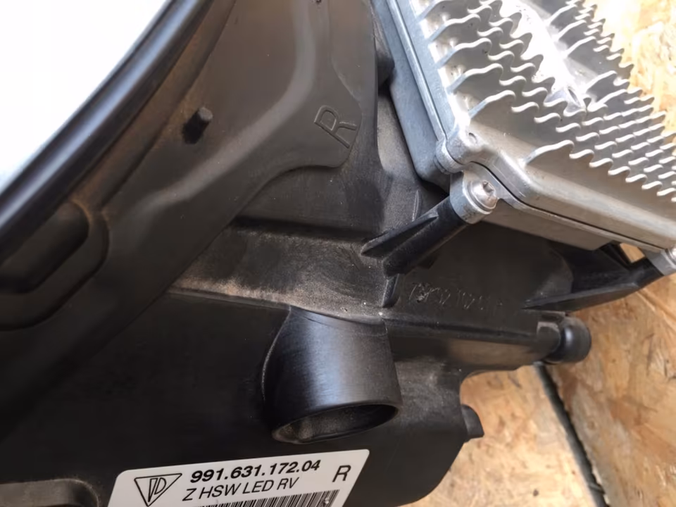 PORSCHE 991.1 HEADLIGHTS PDLS 99163117104,99163117204 - Image 4