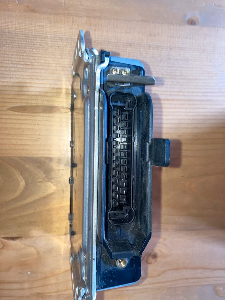 Porsche 944 Turbo Cup original KLR control unit ECU - Image 4