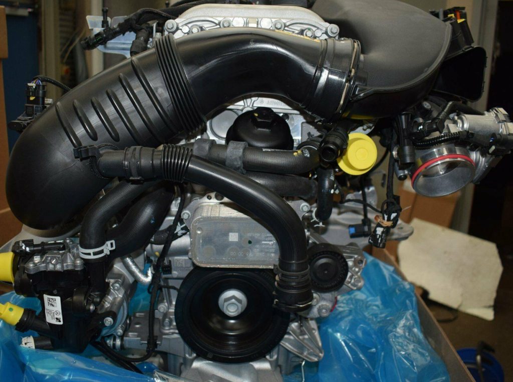 Mercedes C-Class W205 Engine – 300 / 264.920 - Image 3