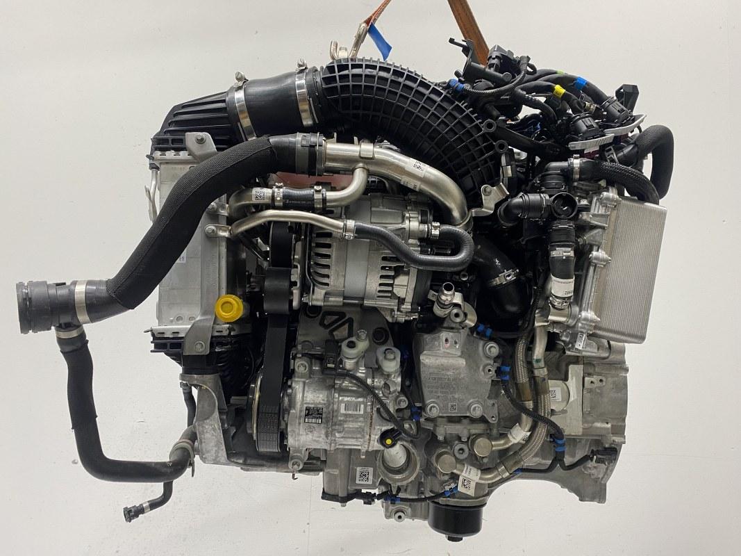 Brand-New Mercedes SL 43 AMG (F232) Engine
