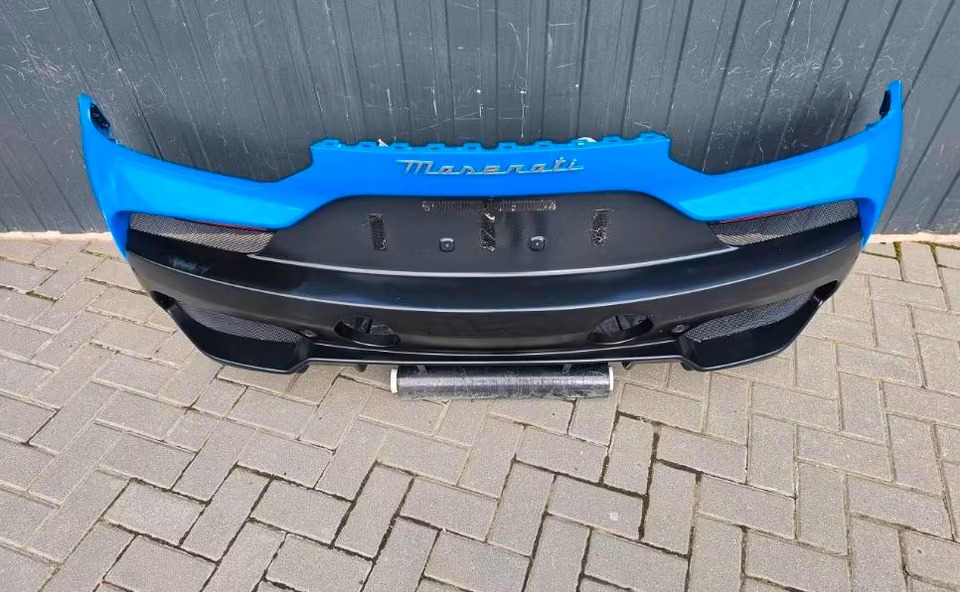 Maserati MC20 Stradale rear bumper complete - Image 4