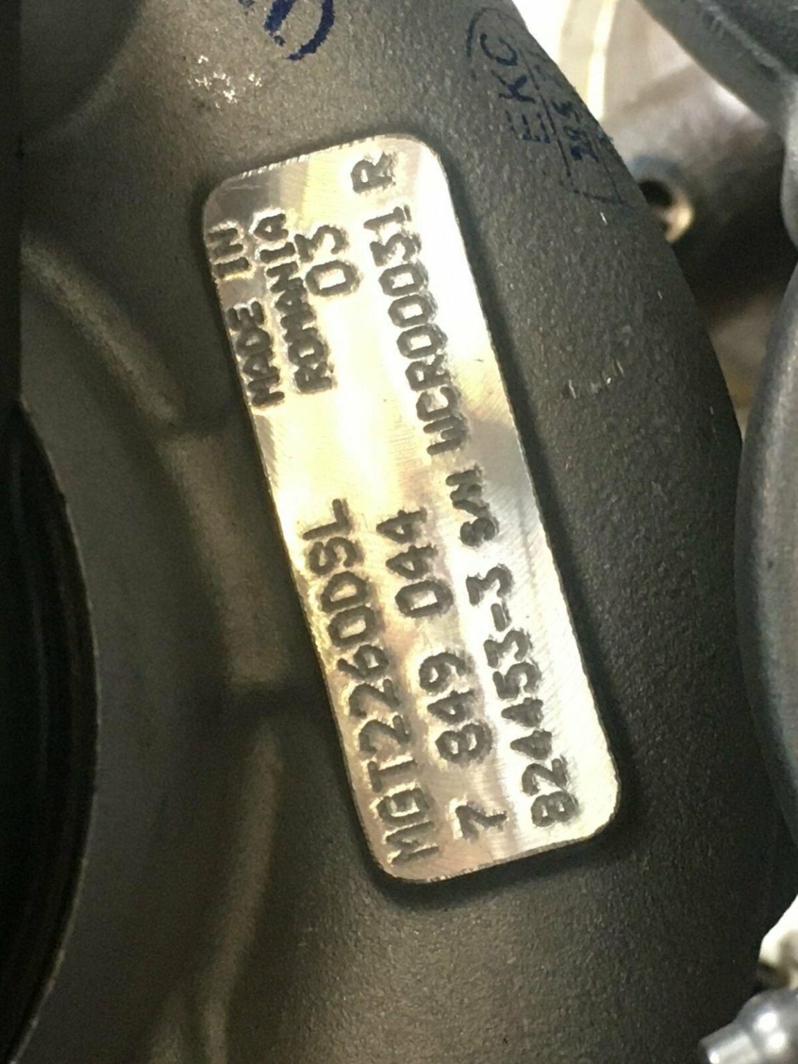 BMW X5M Engine (F85) S63B44B 4.4L Twin-Turbo V8 • 2019 - Image 8