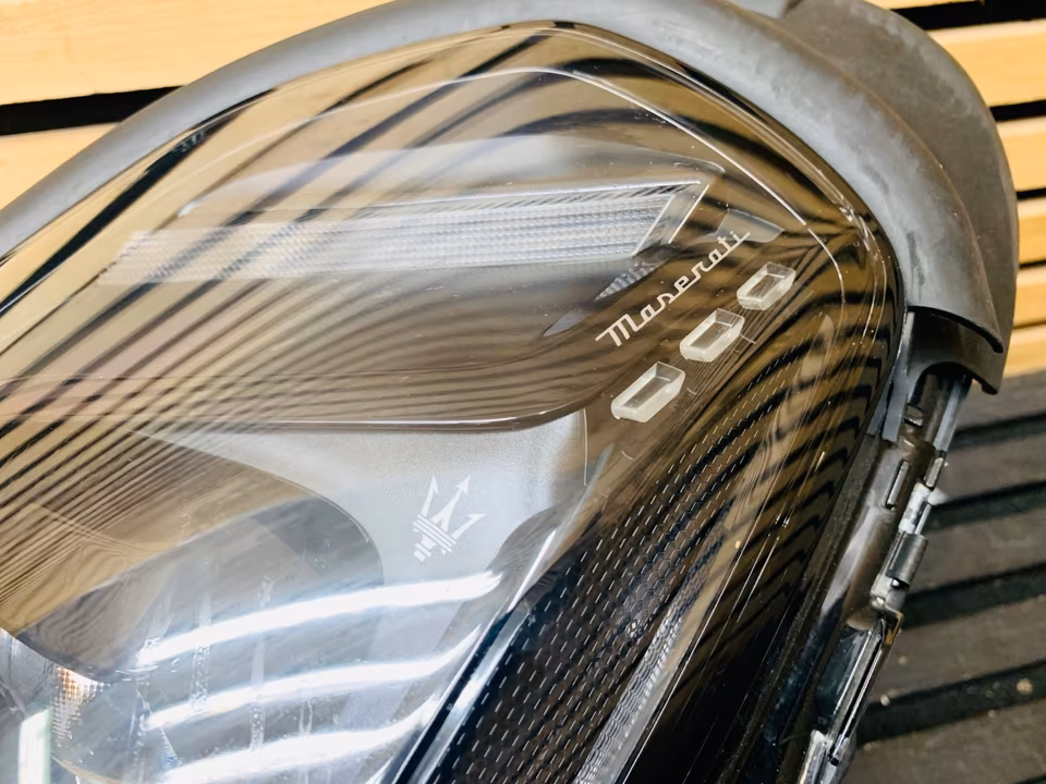 Maserati Granturismo Headlights 6701588610 6701588620 - Image 3