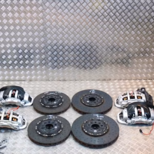 Ferrari 488 ceramic brake system brakes calipers discs carbon