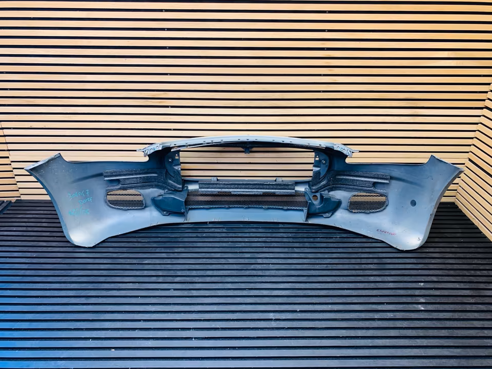 Maserati Quattroporte Front Bumper 67069000 - Image 3