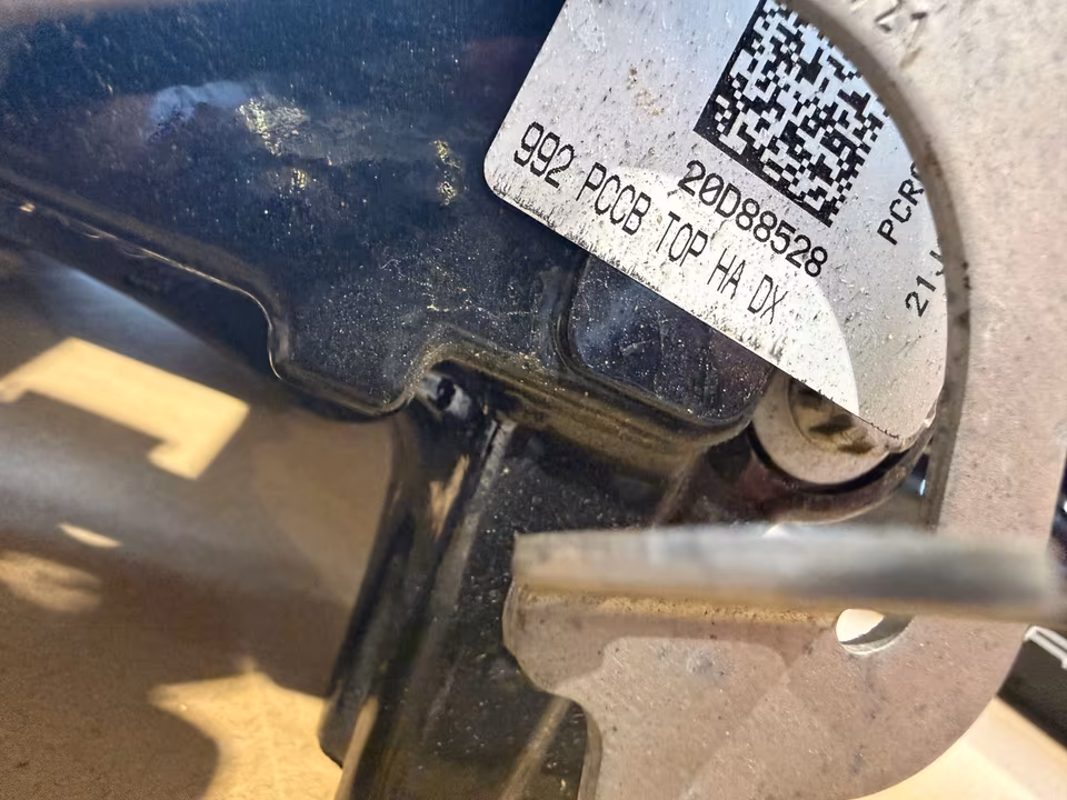 PORSCHE 911 TURBO S 992 CERAMIC BRAKE SYSTEM calipers BLACK - Image 6