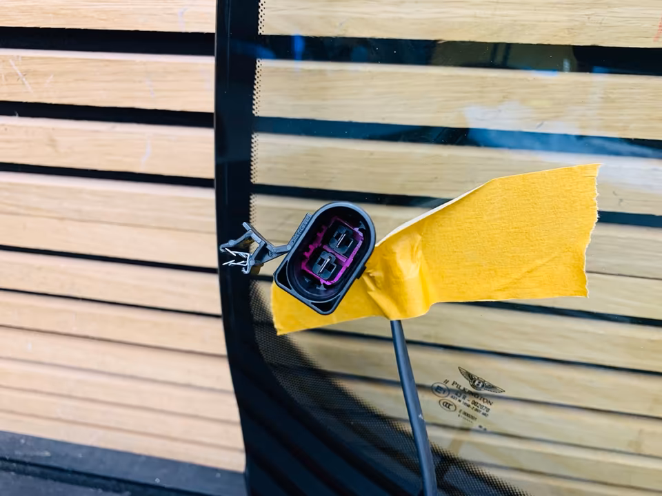 Bentley Flying Spur Windscreen 3SE845099AF - Image 3