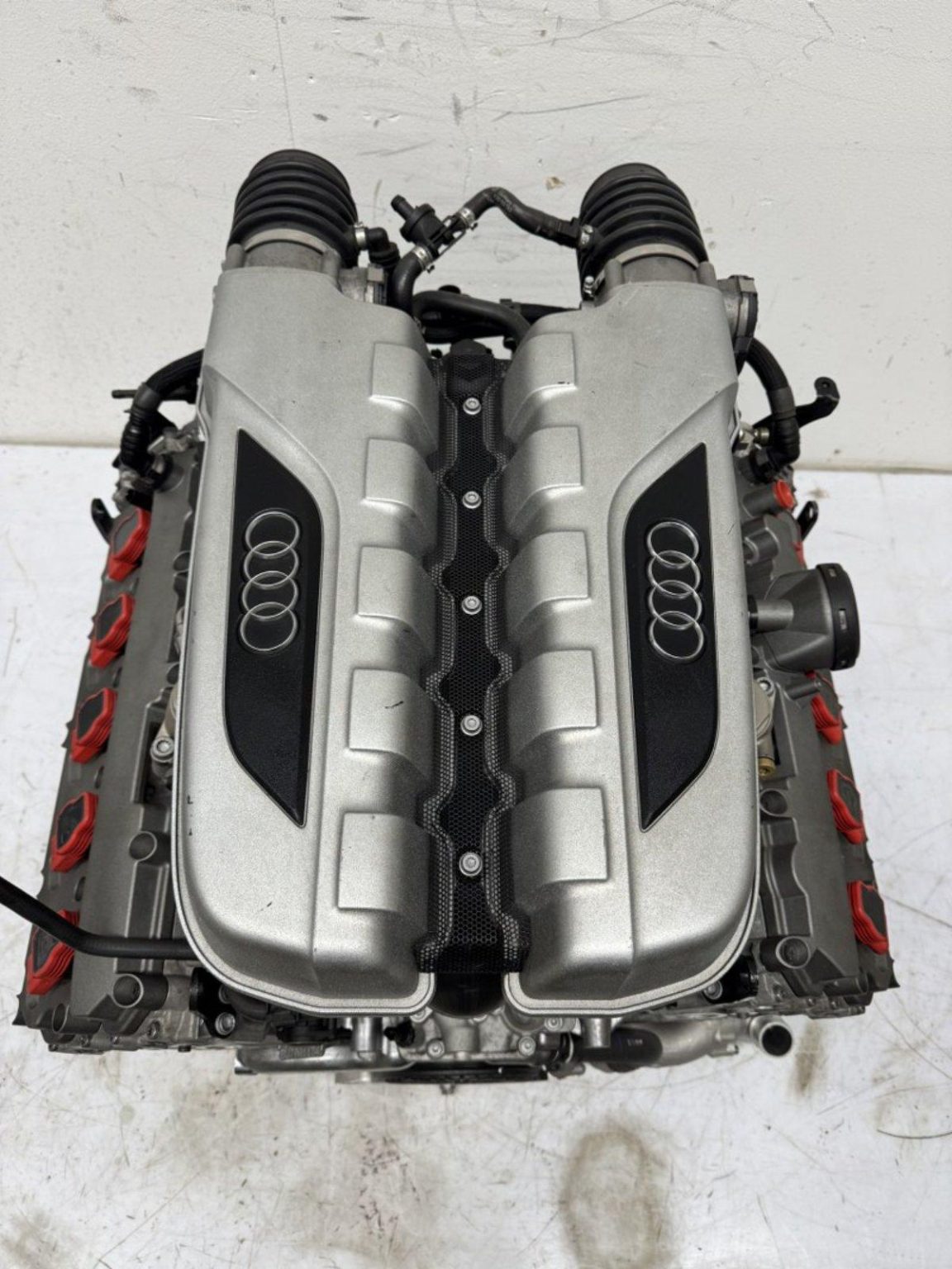 Audi R8 V10 engine