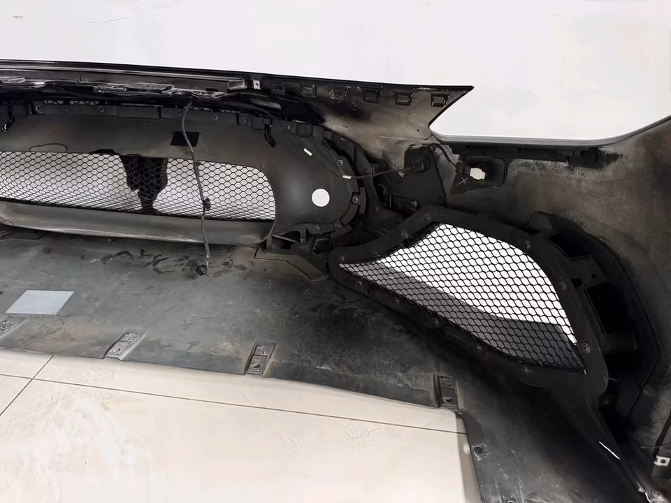 MASERATI MC20 front bumper - Image 2