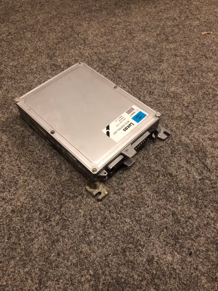 Jaguar XJ 40 XJ81 ECU Engine Control Unit DBC 11582 - Image 4