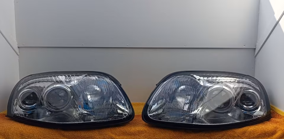 Toyota Supra MK4 - 2JZ-GTE - JZ-A80 - Glass headlights OEM