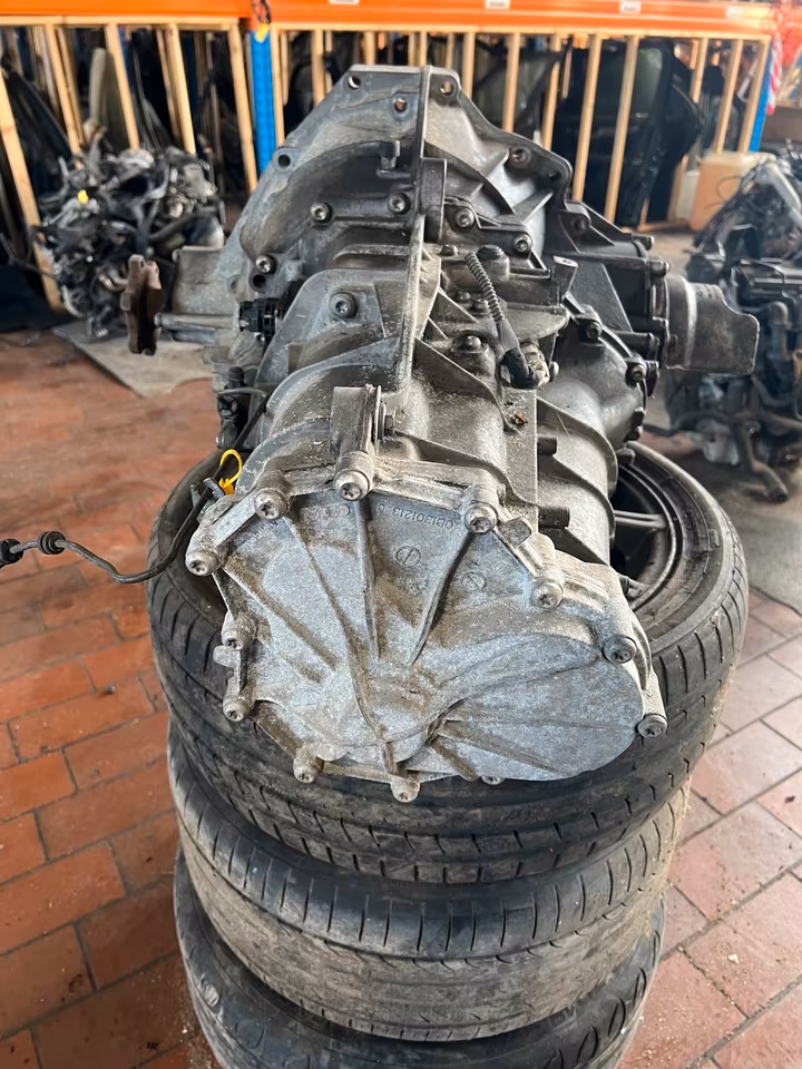 Audi A4 B8 TFSI 2.0 manual transmission, transmission code: LLS