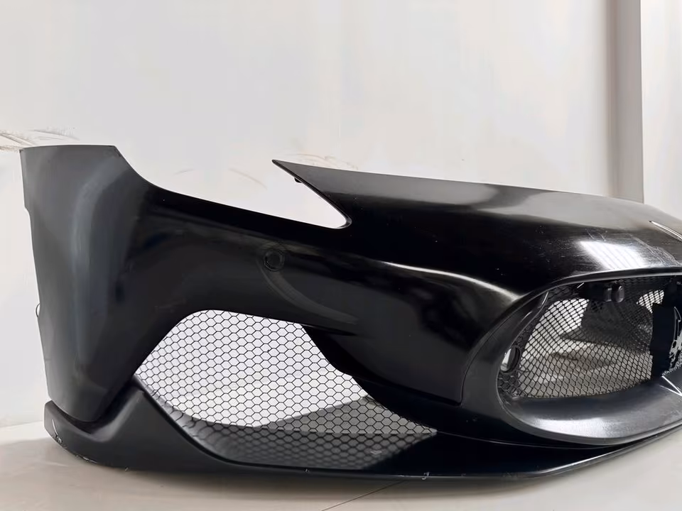 MASERATI MC20 front bumper - Image 3