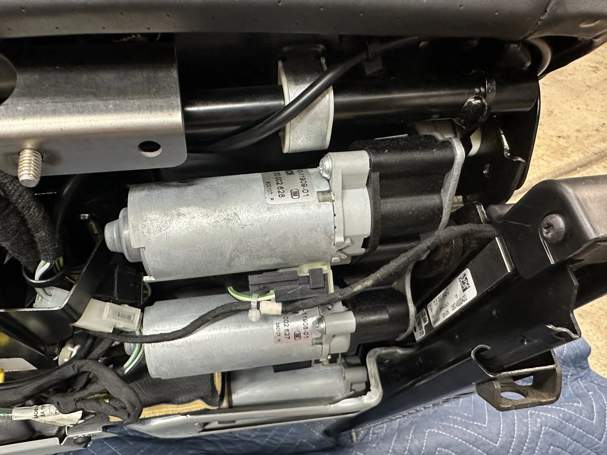 Porsche 997 Adaptive Sport Seats - Image 7