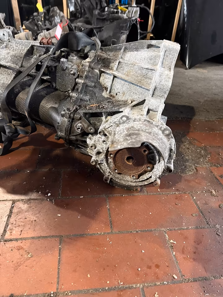 Audi A4 B8 2.0 Diesel Transmission - Image 4