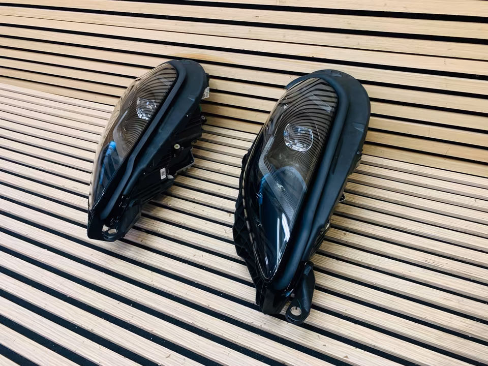 Maserati Granturismo Headlight Right 06701588610 - Image 7