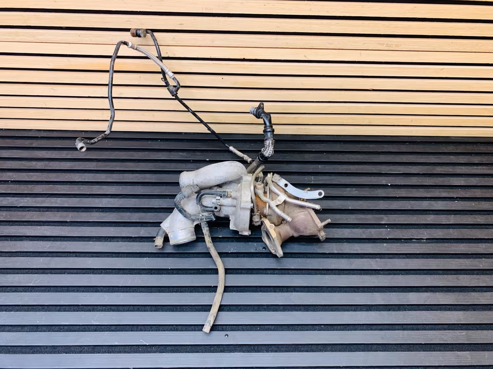 Bentley GT GTC Flying Spur Turbocharger Left 07C145061AJ - Image 4