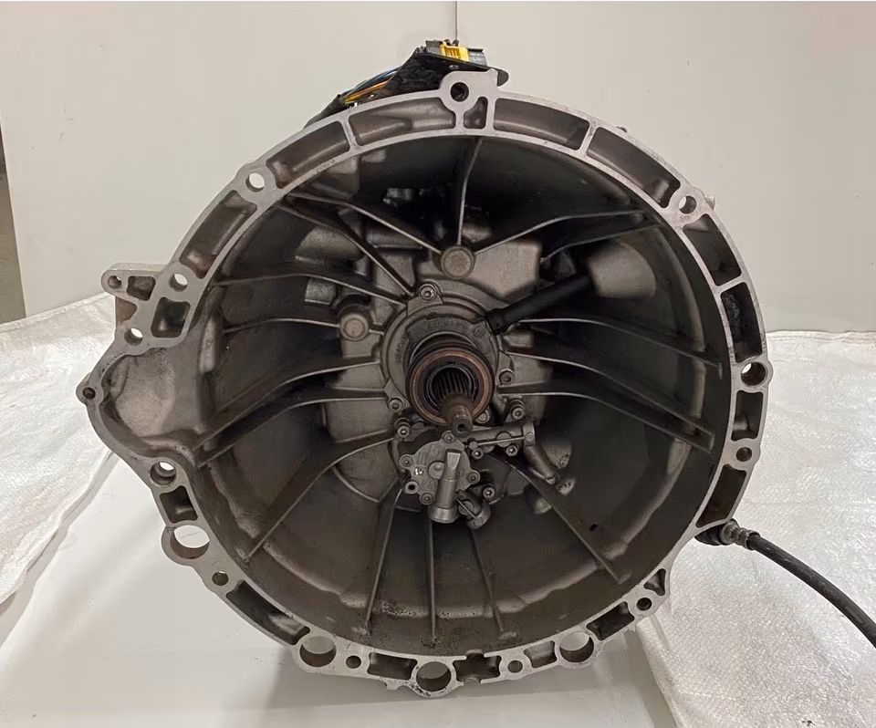 Manual transmission Jaguar F-Pace XE XF 4x4 2.0 D MT10J - Image 2