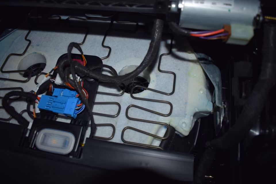 Mercedes W223 S-Class front seats, leather seat, 223 seat, leather - Image 2