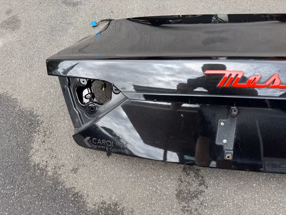 Original tailgate for Maserati GranTurismo M145. - Image 6