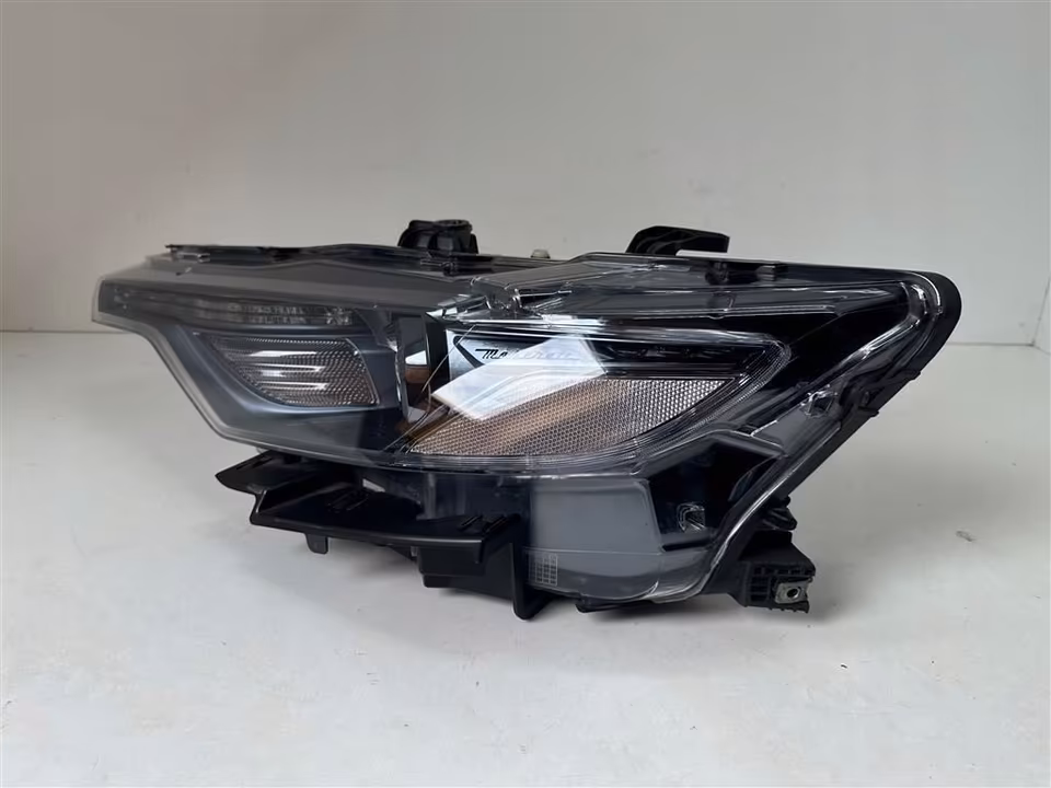Headlight Maserati Levante 16-21r Bi-Xenon 670032328 Left - Image 6
