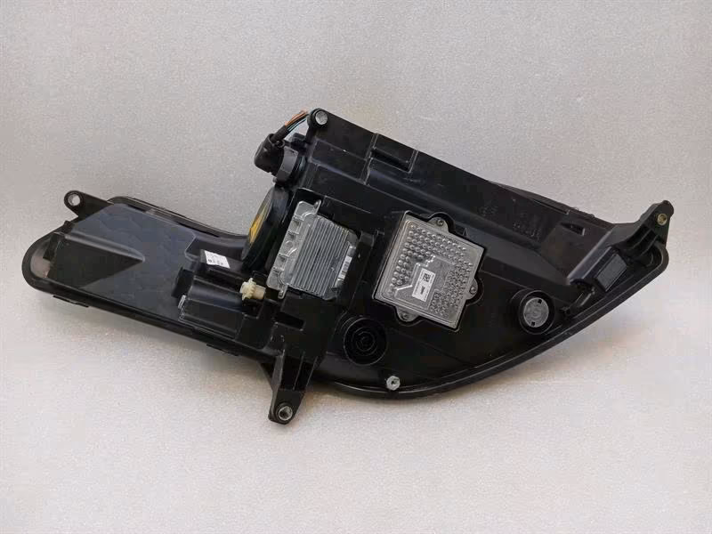 FERRARI 488 F142M Headlight Left - Image 3