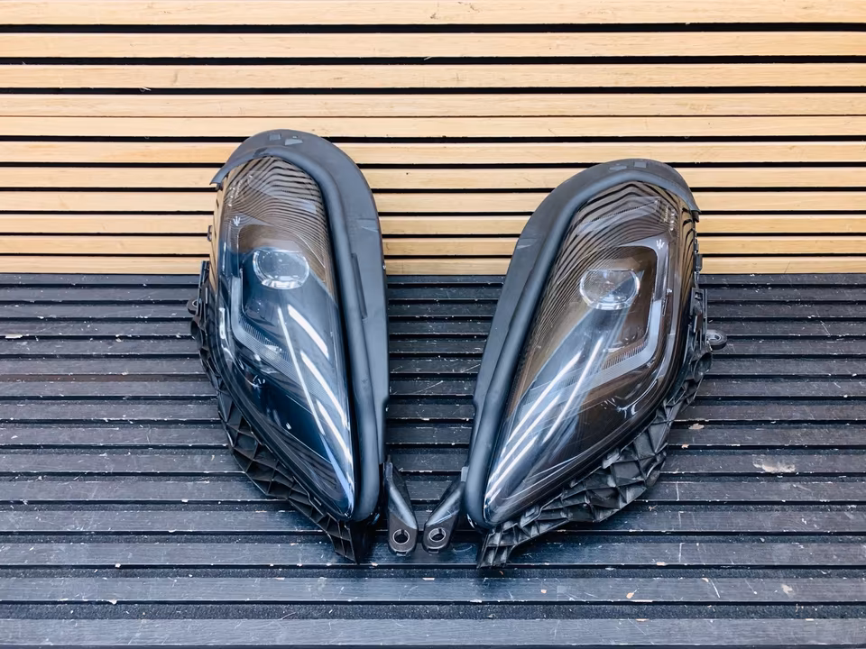 Maserati Granturismo Headlights 6701588610 6701588620