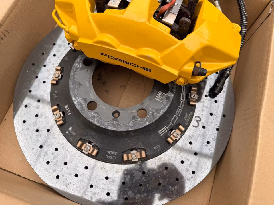 PORSCHE 911 TURBO S 991 CERAMIC BRAKE SYSTEM BRAKE CALIPERS DISC - Image 4