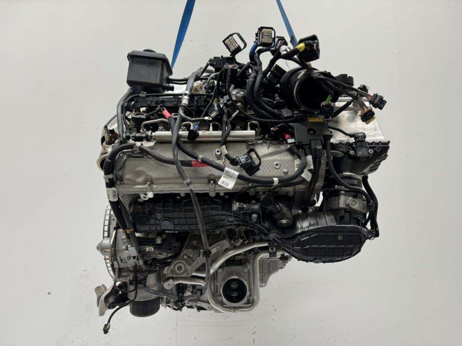Complete BMW M8 Engine S63B44B • G15 2022 • 4.4L Twin-Turbo V8 - Image 4