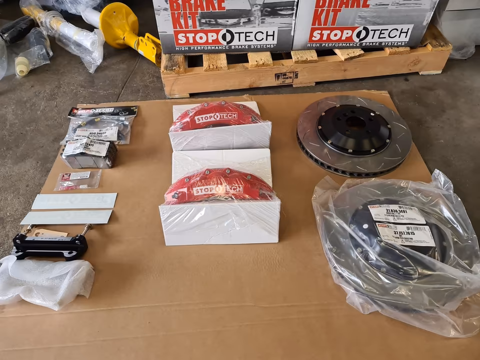 6-piston brake system Stoptech ST60 Toyota Supra MK5 A90 GR