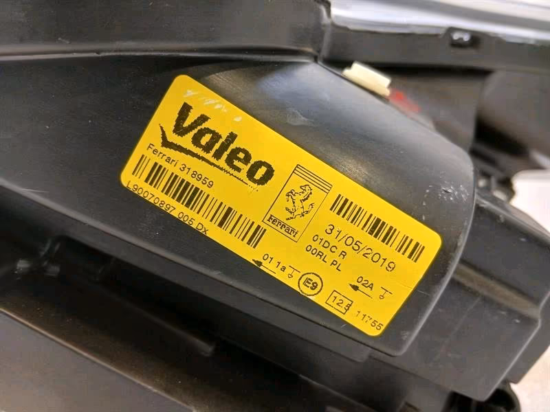 FERRARI 488 F142M Right Headlight - Image 5