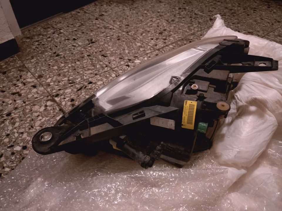 Maserati Quattroporte M156 Headlights - Image 3