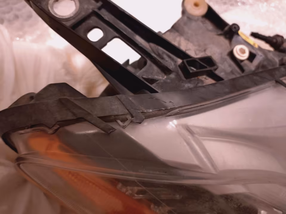 Maserati Quattroporte M156 Headlights - Image 2