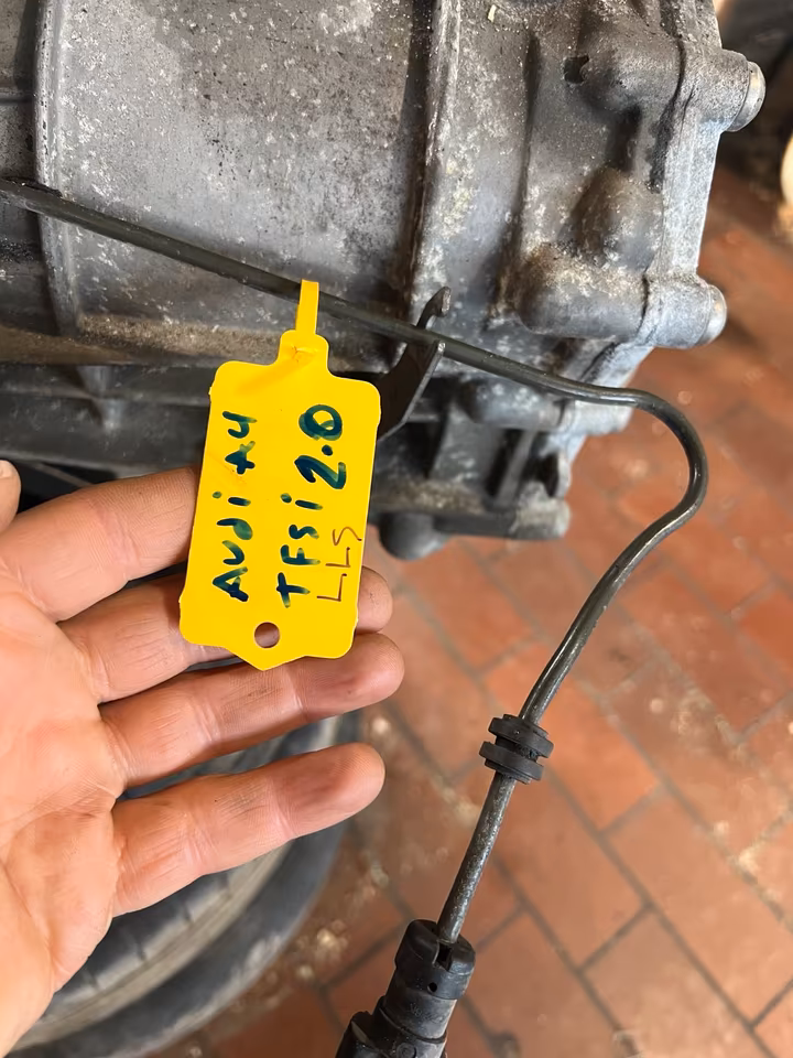 Audi A4 B8 TFSI 2.0 manual transmission, transmission code: LLS - Image 2