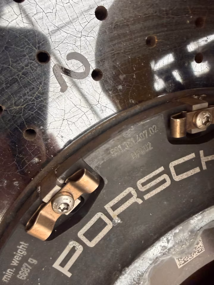 PORSCHE 911 TURBO S 991 CERAMIC BRAKE SYSTEM BRAKE CALIPERS DISC - Image 5