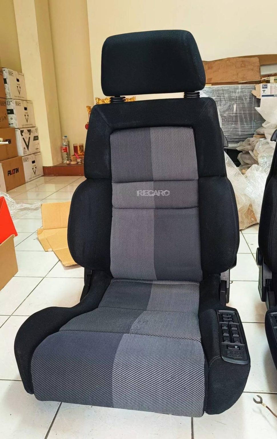 Original RECARO CSE Seats - Image 9