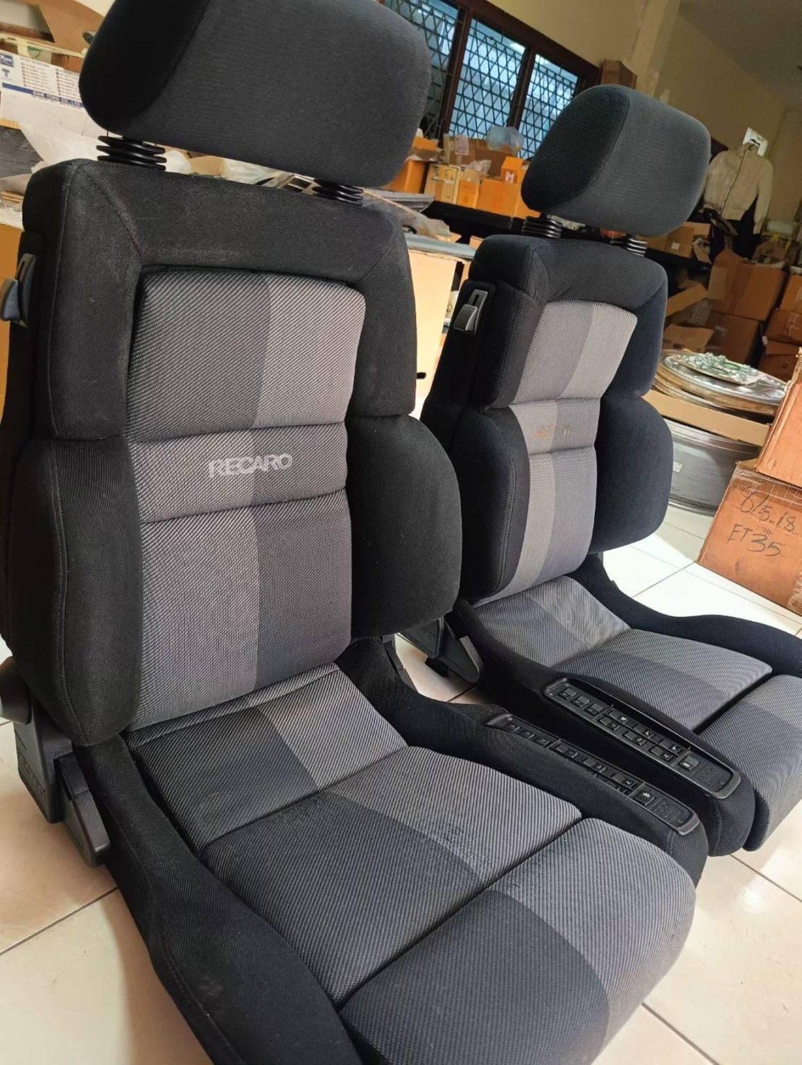 Original RECARO CSE Seats - Image 10