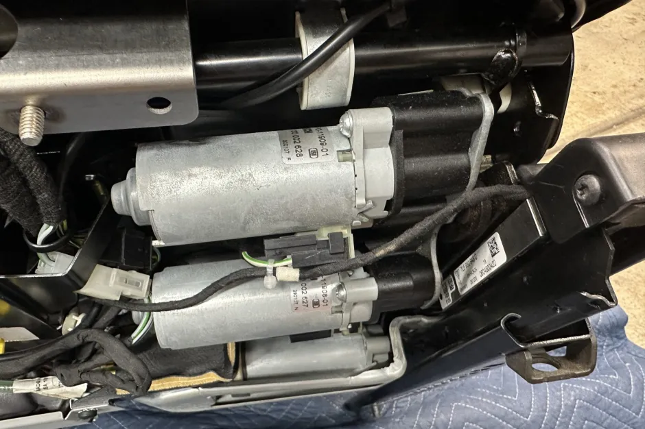 Porsche 997 Adaptive Sport Seats - Image 13