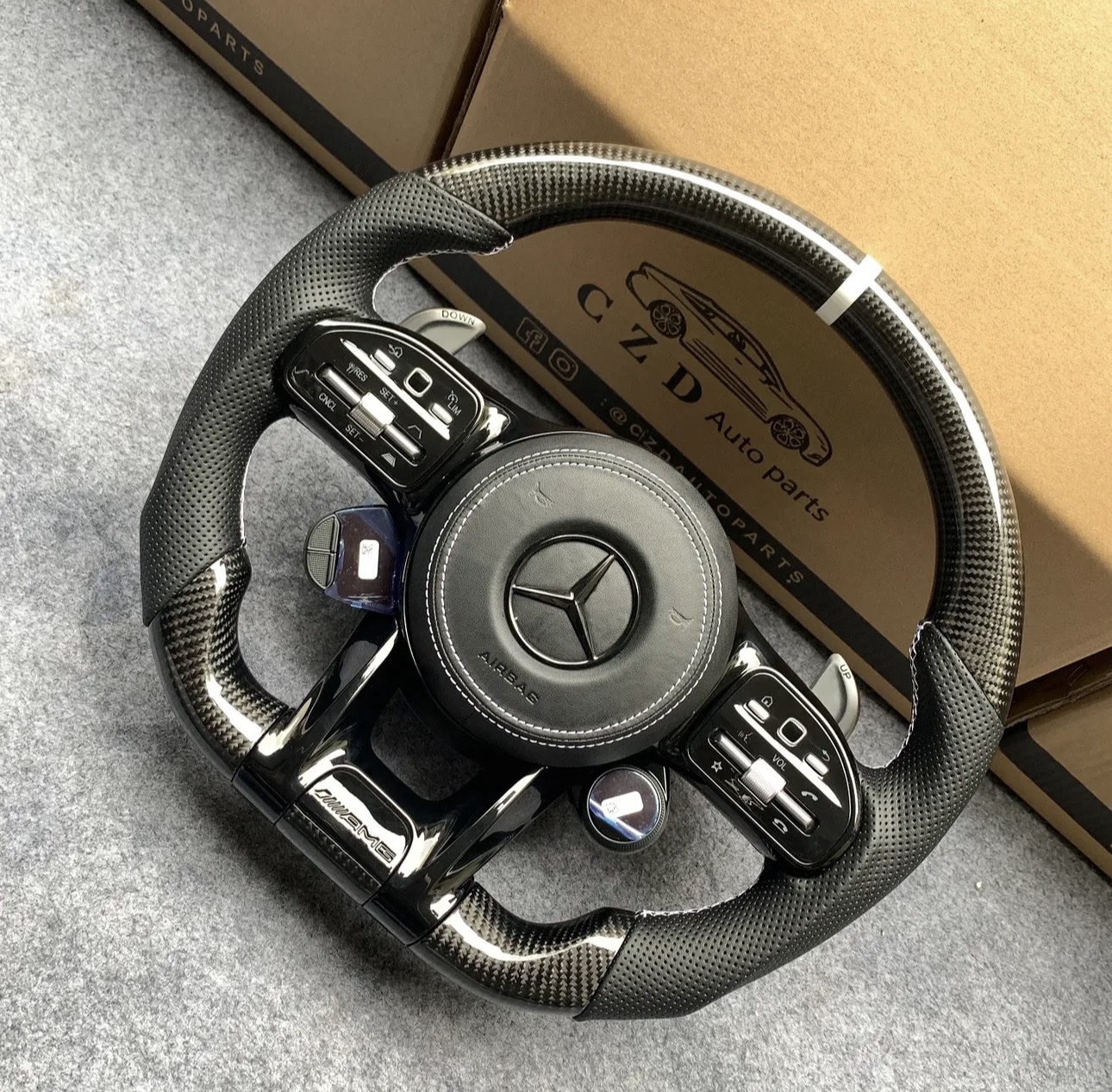 Mercedes carbon fiber steering wheel - Image 2