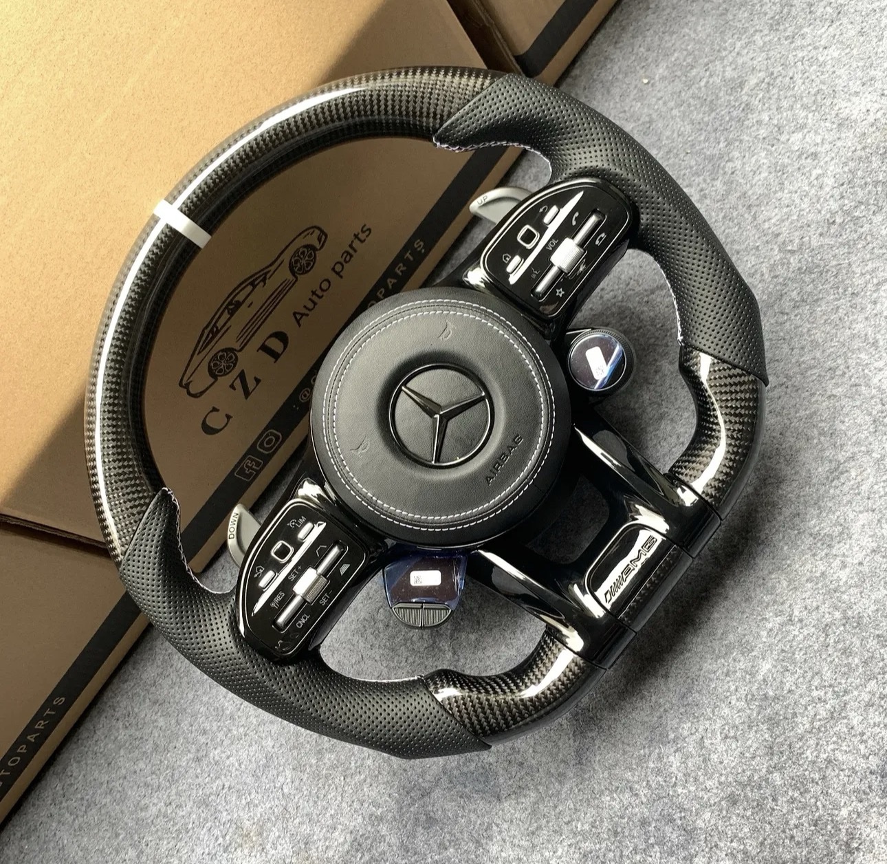 Mercedes carbon fiber steering wheel - Image 3