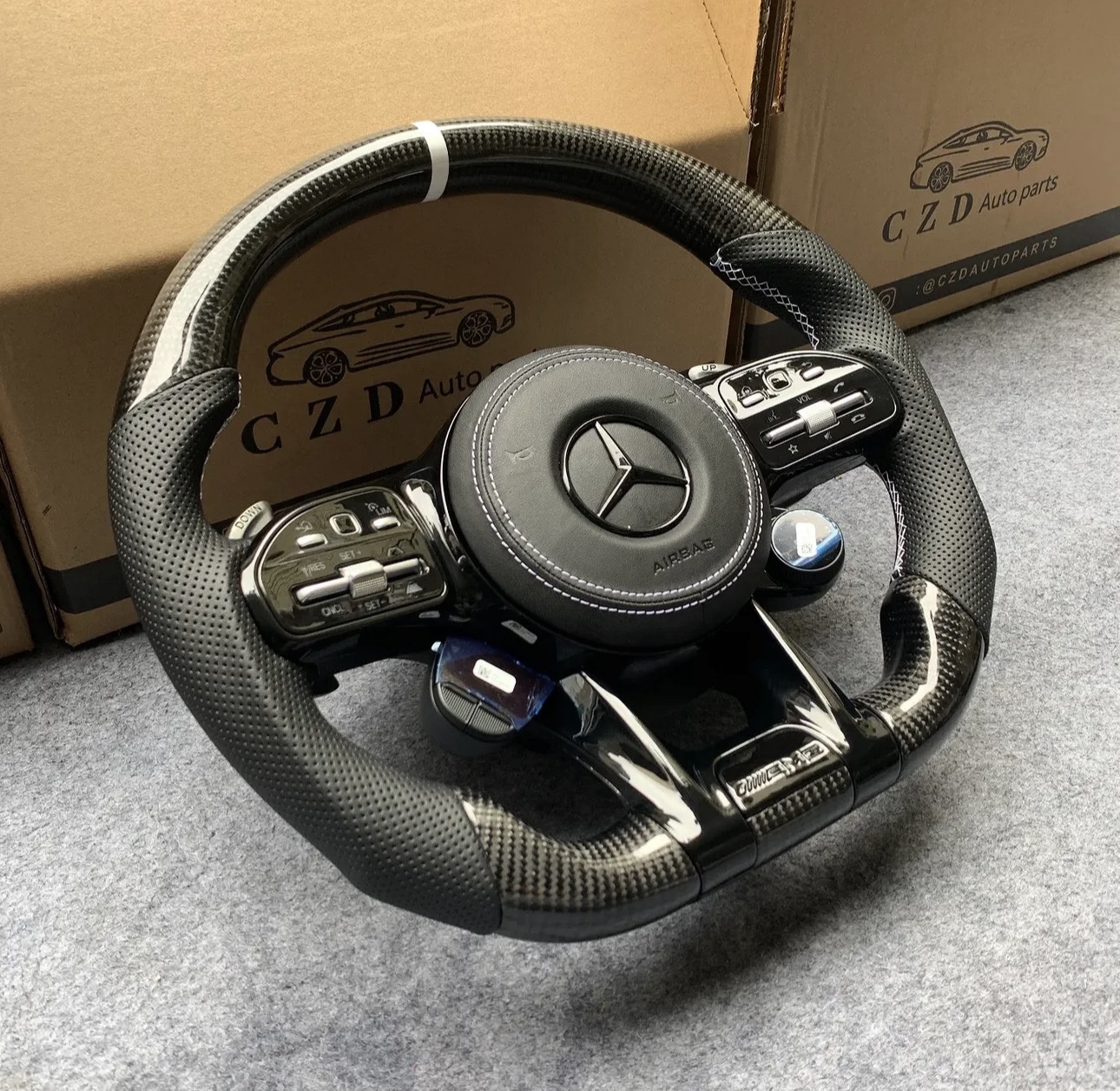 Mercedes carbon fiber steering wheel - Image 4