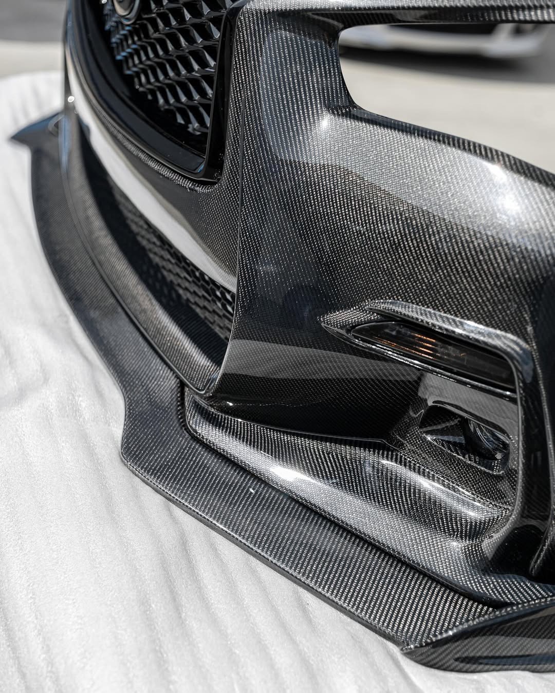 Q50 18+ RedSport style full Carbon Bumper - Image 3