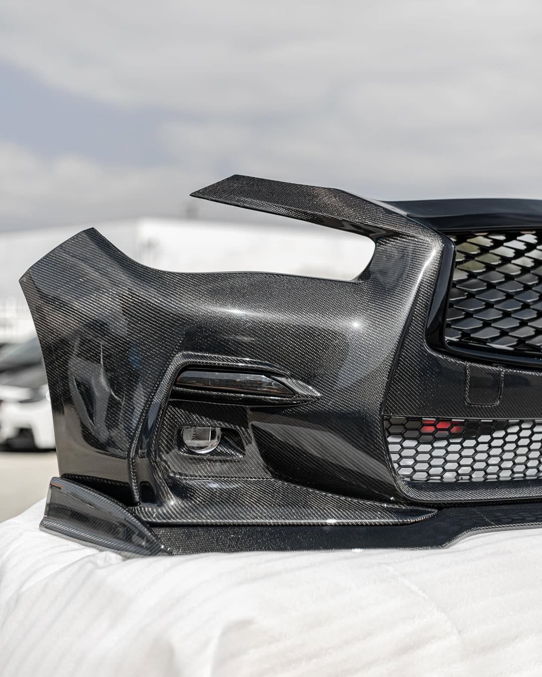 Q50 18+ RedSport style full Carbon Bumper - Image 5