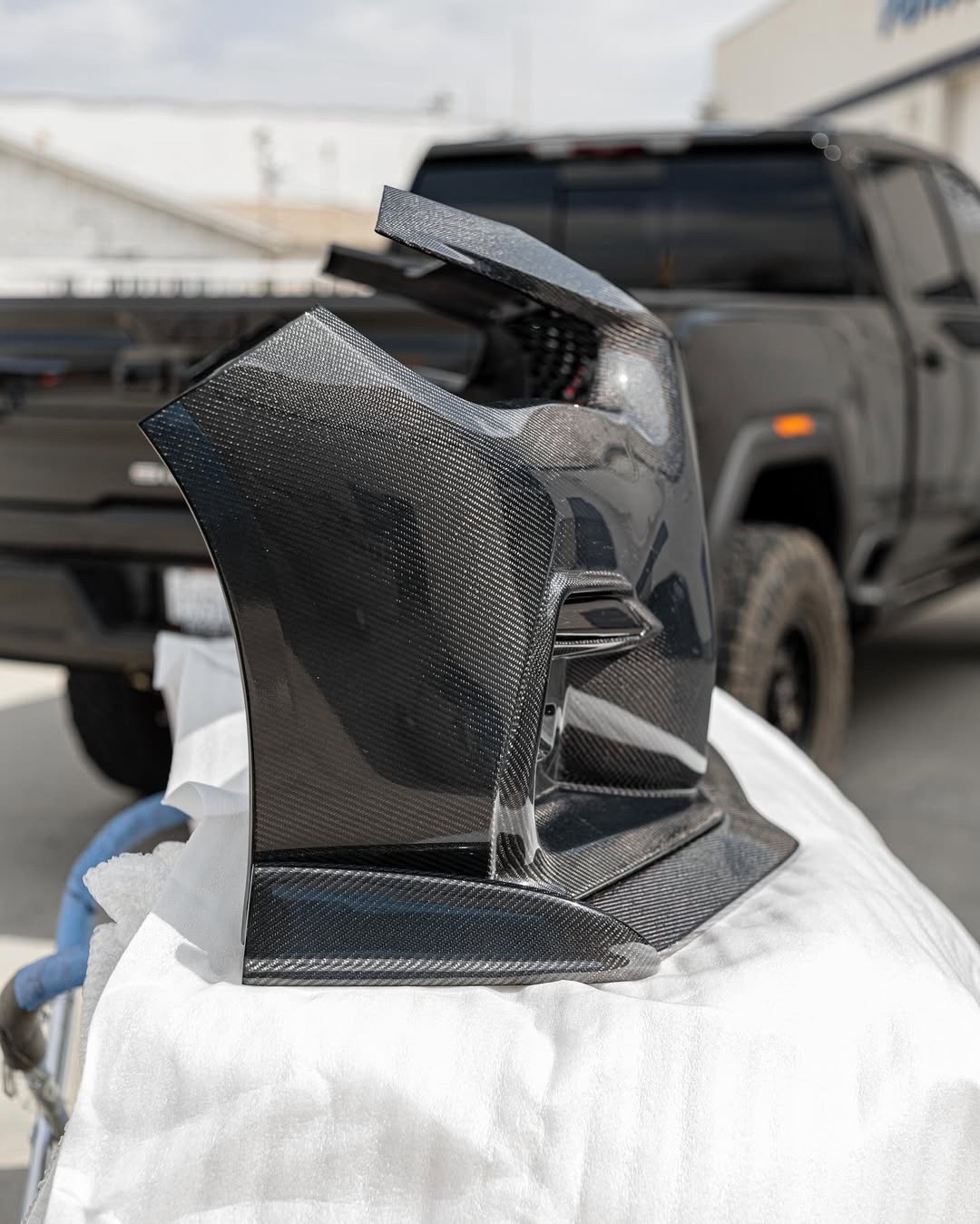 Q50 18+ RedSport style full Carbon Bumper - Image 7